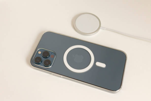 17 Best MagSafe Wireless Chargers (2025): Power Banks, Stands, Pads, and Travel Chargers