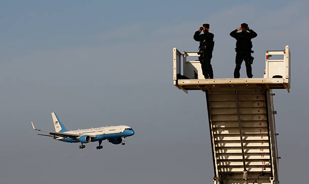 Trump’s Air Force One turns back to Washington after ‘minor electrical issue’ 