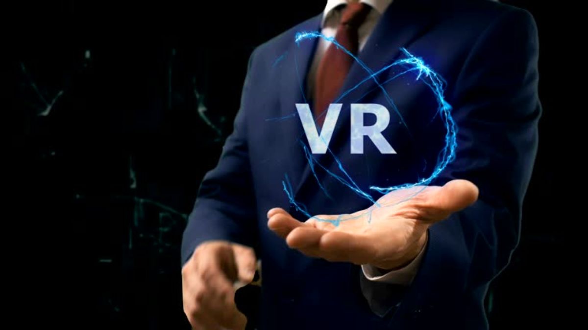 What is Augmented Reality (AR) vs Virtual Reality (VR)?