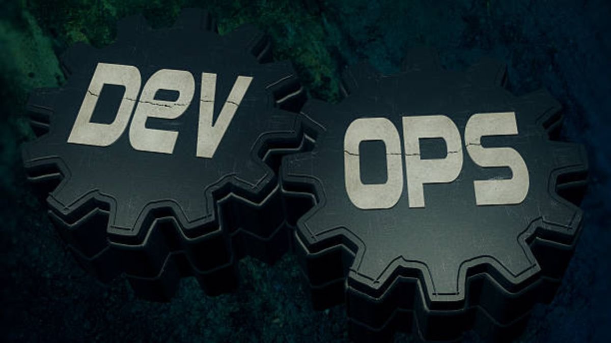 What is DevOps vs SRE? Key Differences Explained